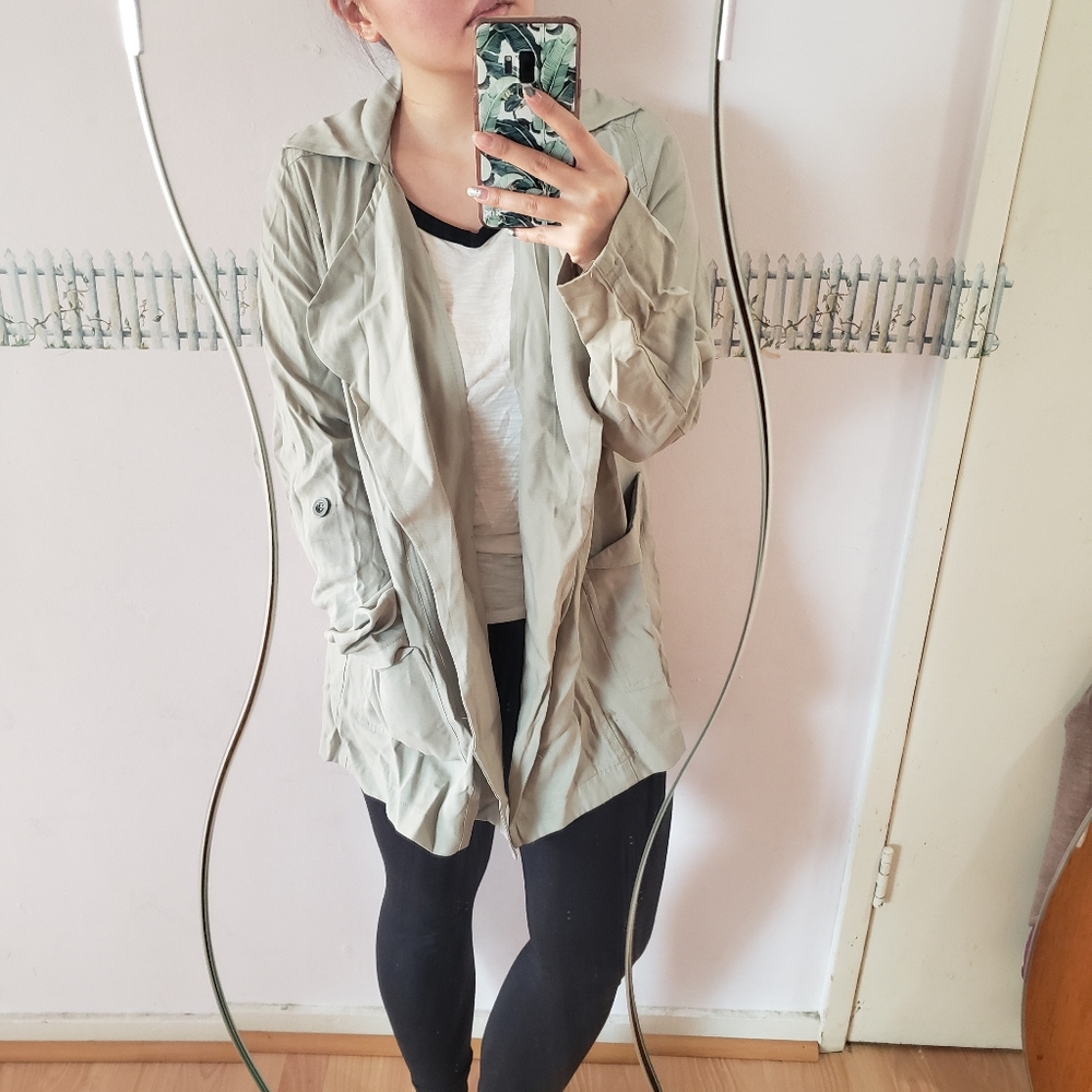 Cotton On light Trench jacket